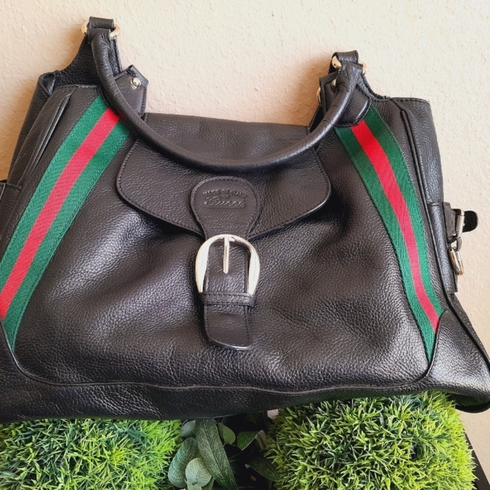GUCCI PURSE ๐ฏ% Authentic - Picture 2 of 12